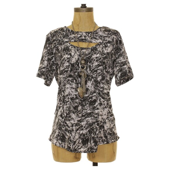 Tops - Robbi & Nikki Seam Detail Top Size M Cutout Black White Animal Print EUC  B43